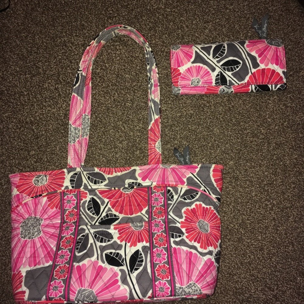 Vera Bradley purse and wallet set like new